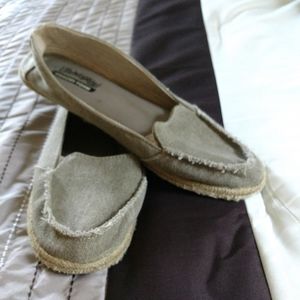 Women's 10 faded Glory memory foam loafers